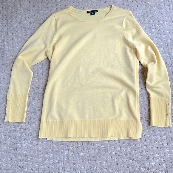Metric Knits Sweaters - Metric Knits light weight spring sweater. Size M. Yellow.
